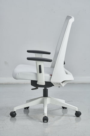 Amaze Medium Back Chair